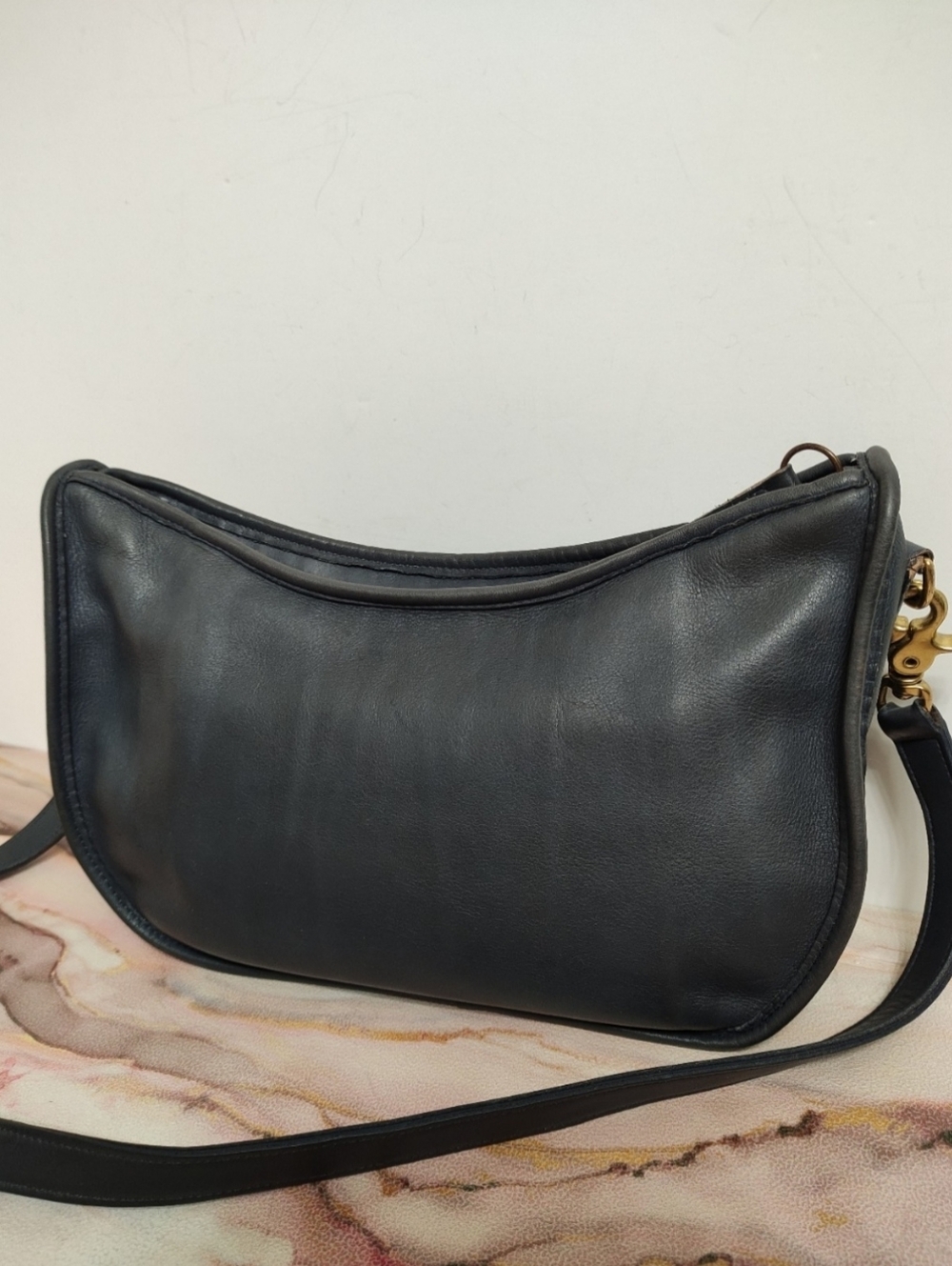 Vintage Coach 4040 Swinger Large Blue